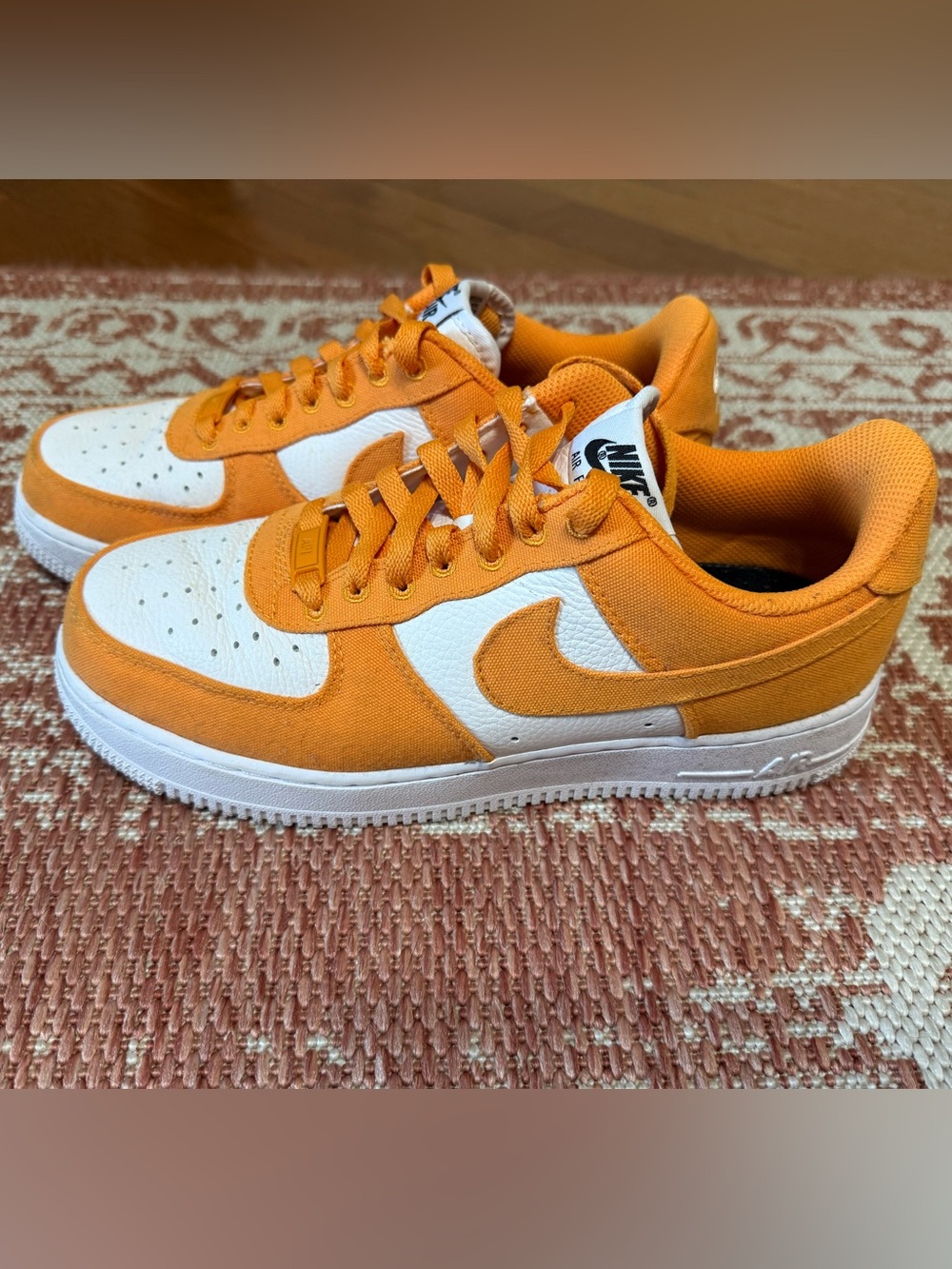 Nike Low-Top Sneakers in Orange & White